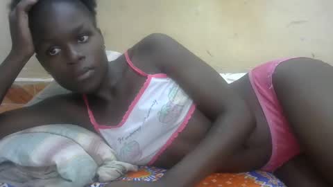 sweetvallerie online show from February 23, 2025, 1:32 pm