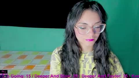 Snapshot of sweetxbig chatting on May 6, 2026, 2:51 am Alyssa Matt . Nice to meet you thumb up me please its important online show from May 6, 2026, 2:51 am