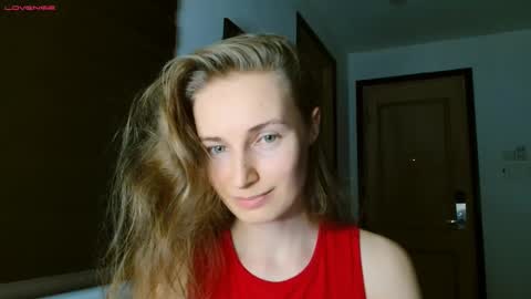 sweety_fruits online show from February 28, 2025, 4:20 pm