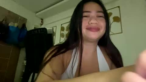 Snapshot of sweetyasian_ chatting on October 9, 2025, 2:59 pm stacey online show from October 9, 2025, 2:59 pm
