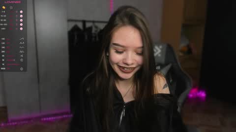 sweetydeviliya online show from January 19, 2026, 4:05 am