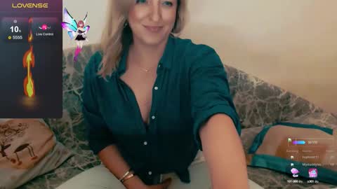 Snapshot of sweetyliza chatting on September 15, 2025, 10:43 pm Liza online show from September 15, 2025, 10:43 pm