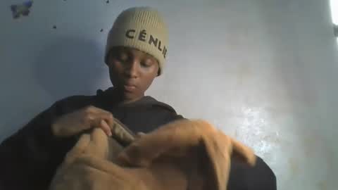 sweetypussy01 online show from October 12, 2025, 6:18 pm