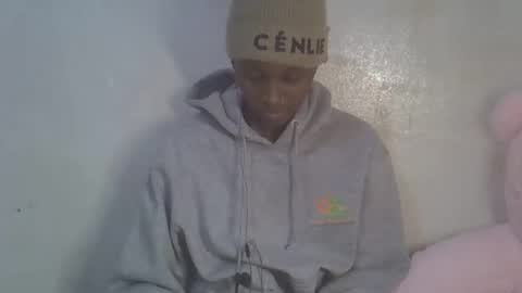 sweetypussy01 online show from October 27, 2025, 6:23 pm