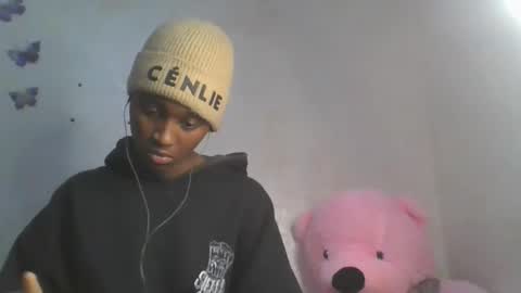 sweetypussy01 online show from November 4, 2025, 7:24 pm