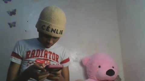 sweetypussy01 online show from November 9, 2025, 5:55 pm