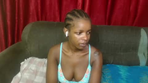 sweetz_candice online show from February 27, 2025, 11:41 am