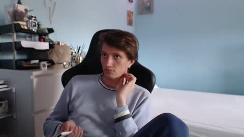 Snapshot of swetieecum chatting on April 15, 2026, 2:35 pm Cat online show from April 15, 2026, 2:35 pm