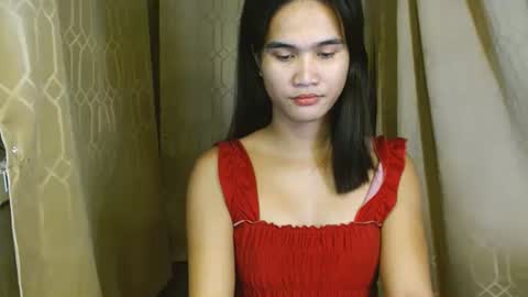 Snapshot of swettie_rhea chatting on December 20, 2025, 1:51 pm Rhea online show from December 20, 2025, 1:51 pm