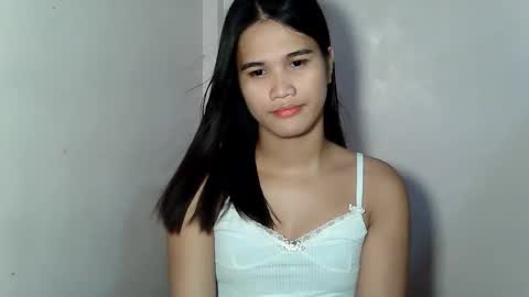 Snapshot of swettie_rhea chatting on April 14, 2026, 2:45 pm Rhea online show from April 14, 2026, 2:45 pm