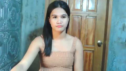 Snapshot of swettie_rhea chatting on July 11, 2026, 12:08 pm Rhea online show from July 11, 2026, 12:08 pm
