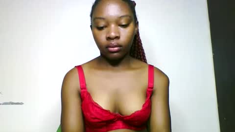 Snapshot of swit_candy chatting on May 6, 2026, 12:41 am Candy online show from May 6, 2026, 12:41 am