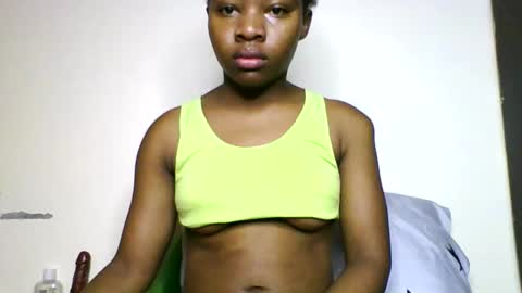 Snapshot of swit_candy chatting on May 17, 2026, 1:25 am Candy online show from May 17, 2026, 1:25 am