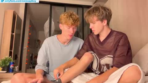 Snapshot of swoopyboy chatting on October 24, 2025, 1:29 pm swoopyboy online show from October 24, 2025, 1:29 pm