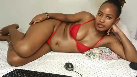 Snapshot of swt_bby chatting on April 29, 2026, 5:55 am swt_bby online show from April 29, 2026, 5:55 am
