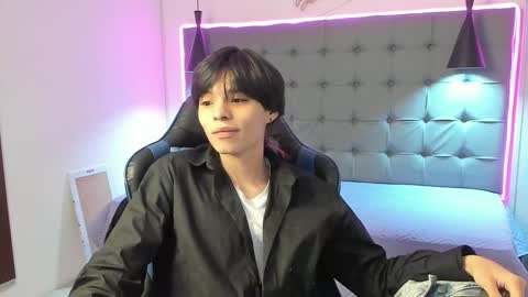 sylasfrost online show from February 19, 2026, 12:34 pm