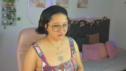 Snapshot of sylvara_bx chatting on April 19, 2026, 1:32 pm online show from April 19, 2026, 1:32 pm