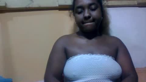 Snapshot of sylvi_ni chatting on July 21, 2026, 11:01 am NinaDream online show from July 21, 2026, 11:01 am