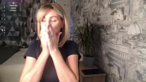 Sylvia online show from November 10, 2025, 6:23 am