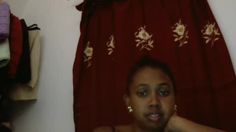 syndiedesiles online show from November 6, 2025, 5:58 pm