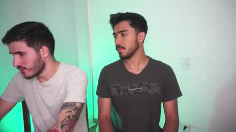 t0ny_wylie online show from September 25, 2025, 8:34 pm