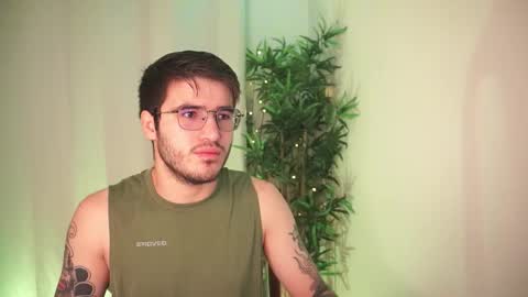 t0ny_wylie online show from March 18, 2026, 7:00 am