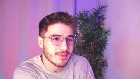 Snapshot of t0ny_wylie chatting on May 5, 2026, 1:24 am t0ny_wylie online show from May 5, 2026, 1:24 am
