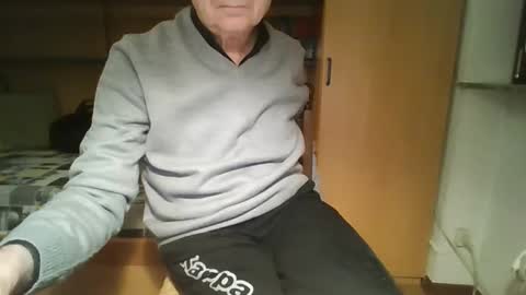 Snapshot of t5519t chatting on October 26, 2025, 6:47 pm t5519t online show from October 26, 2025, 6:47 pm