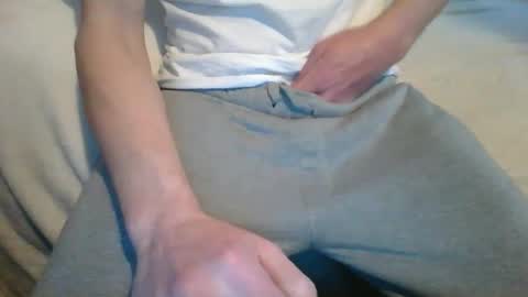 t8xxx3 online show from March 5, 2025, 7:17 pm