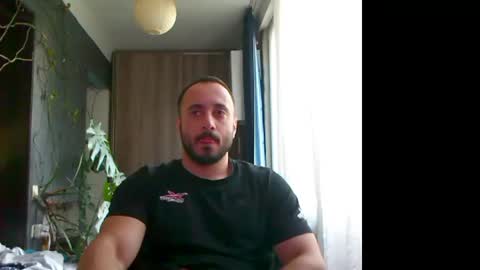 Snapshot of t_huracane chatting on April 27, 2026, 3:43 pm Huracane online show from April 27, 2026, 3:43 pm