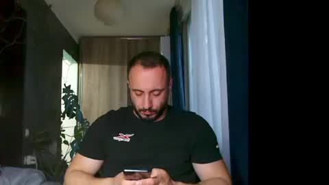 Snapshot of t_huracane chatting on May 3, 2026, 3:40 pm Huracane online show from May 3, 2026, 3:40 pm