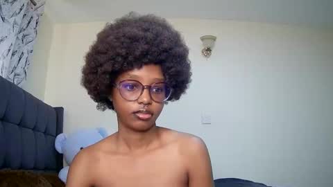 Snapshot of t_okyo chatting on December 13, 2024, 7:04 am TOKYO online show from December 13, 2024, 7:04 am