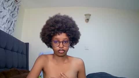 Snapshot of t_okyo chatting on December 15, 2024, 7:35 am TOKYO online show from December 15, 2024, 7:35 am