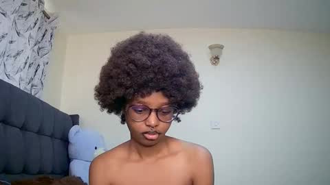 Snapshot of t_okyo chatting on December 17, 2024, 7:29 am TOKYO online show from December 17, 2024, 7:29 am