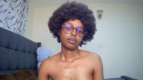 Snapshot of t_okyo chatting on December 17, 2024, 10:34 am TOKYO online show from December 17, 2024, 10:34 am