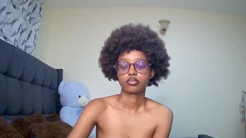 Snapshot of t_okyo chatting on December 22, 2024, 10:06 am TOKYO online show from December 22, 2024, 10:06 am