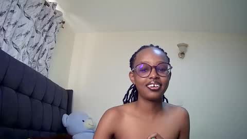 Snapshot of t_okyo chatting on January 10, 2025, 8:18 am TOKYO online show from January 10, 2025, 8:18 am