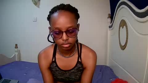 Snapshot of t_okyo chatting on January 28, 2025, 12:00 pm TOKYO online show from January 28, 2025, 12:00 pm