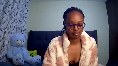 Snapshot of t_okyo chatting on February 7, 2025, 8:55 am TOKYO online show from February 7, 2025, 8:55 am