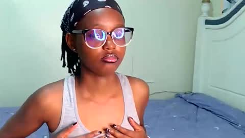 Snapshot of t_okyo chatting on September 13, 2025, 8:03 am TOKYO online show from September 13, 2025, 8:03 am