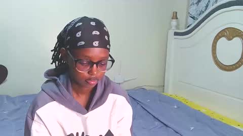 Snapshot of t_okyo chatting on September 19, 2025, 5:20 am TOKYO online show from September 19, 2025, 5:20 am