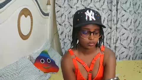 Snapshot of t_okyo chatting on February 9, 2026, 2:43 pm TOKYO online show from February 9, 2026, 2:43 pm