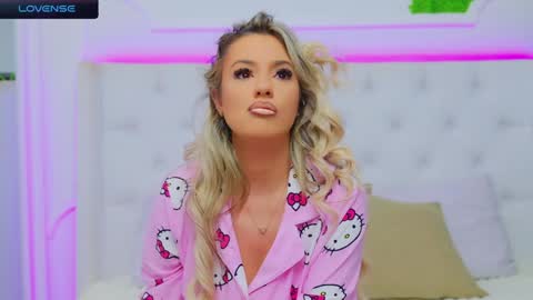 Arianna online show from January 3, 2025, 7:50 pm