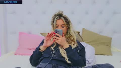 Arianna online show from January 4, 2025, 7:55 pm