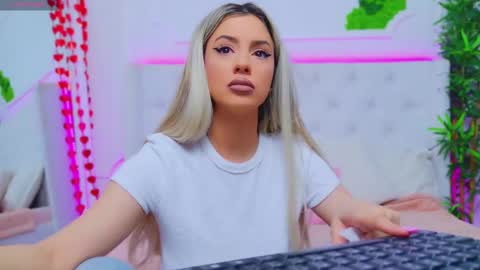 Arianna online show from February 10, 2025, 1:22 pm