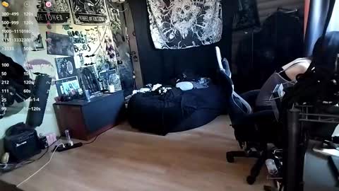 Lina online show from March 22, 2026, 3:04 pm