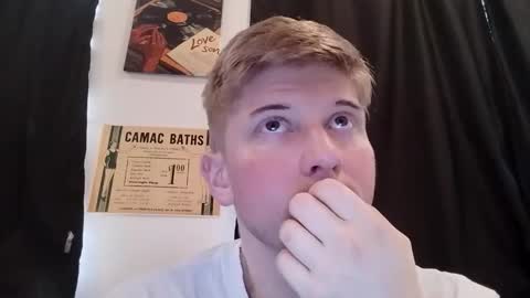 Snapshot of tacony123456 chatting on January 12, 2026, 2:44 pm collegetwinkboi online show from January 12, 2026, 2:44 pm