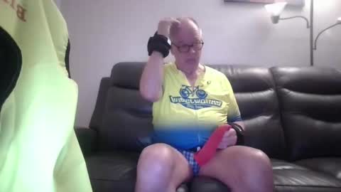 tacrunner66_ online show from February 13, 2026, 2:57 pm