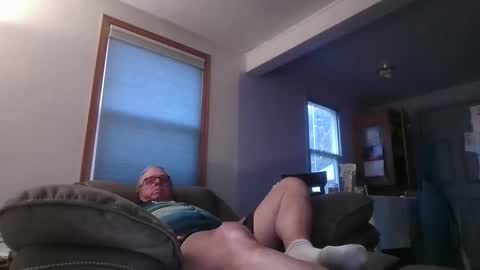 Snapshot of tacrunner66_ chatting on May 2, 2026, 3:11 am tacrunner66_ online show from May 2, 2026, 3:11 am