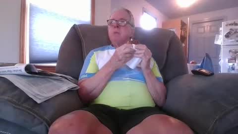 Snapshot of tacrunner66_ chatting on May 2, 2026, 3:17 pm tacrunner66_ online show from May 2, 2026, 3:17 pm